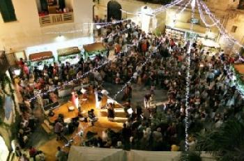 folla a porta alfonsina